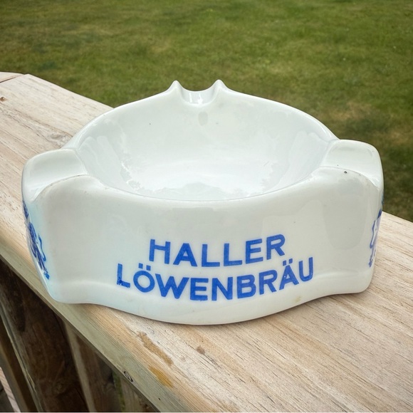 Vintage Lowenbrau Ashtray Maker Mark Thomas Rosenthal Porcelain Porcelain Blue - Picture 1 of 9